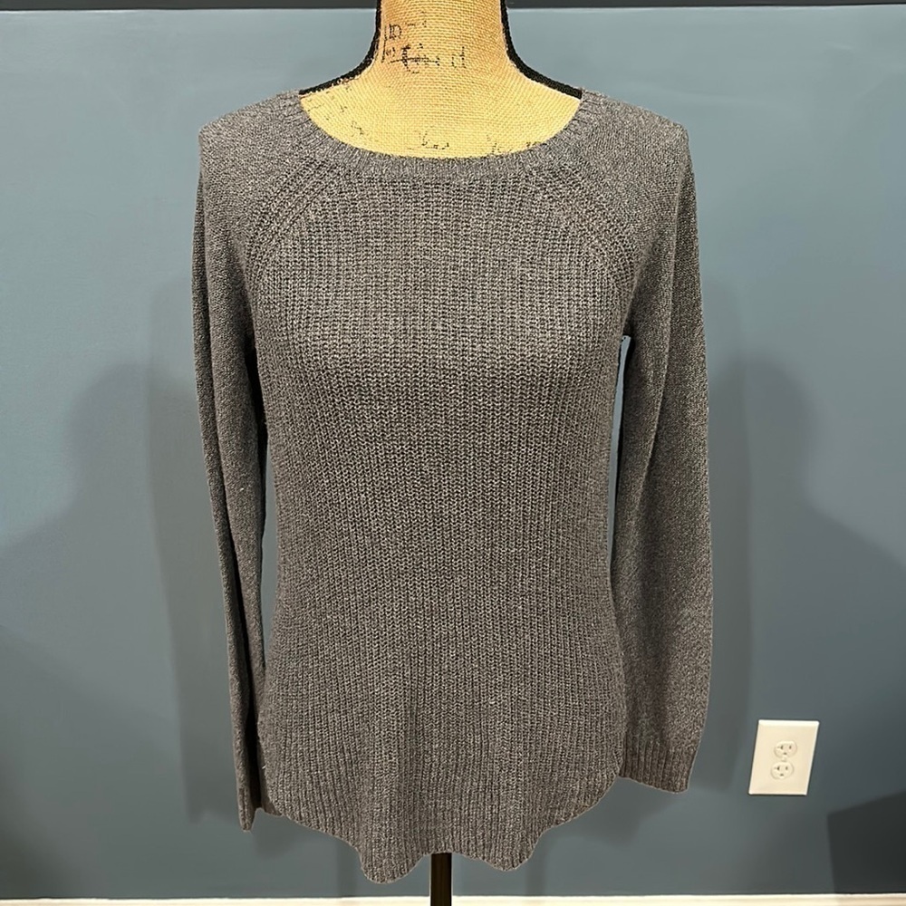 Athleta long sleeve/light sweater size medium women’s